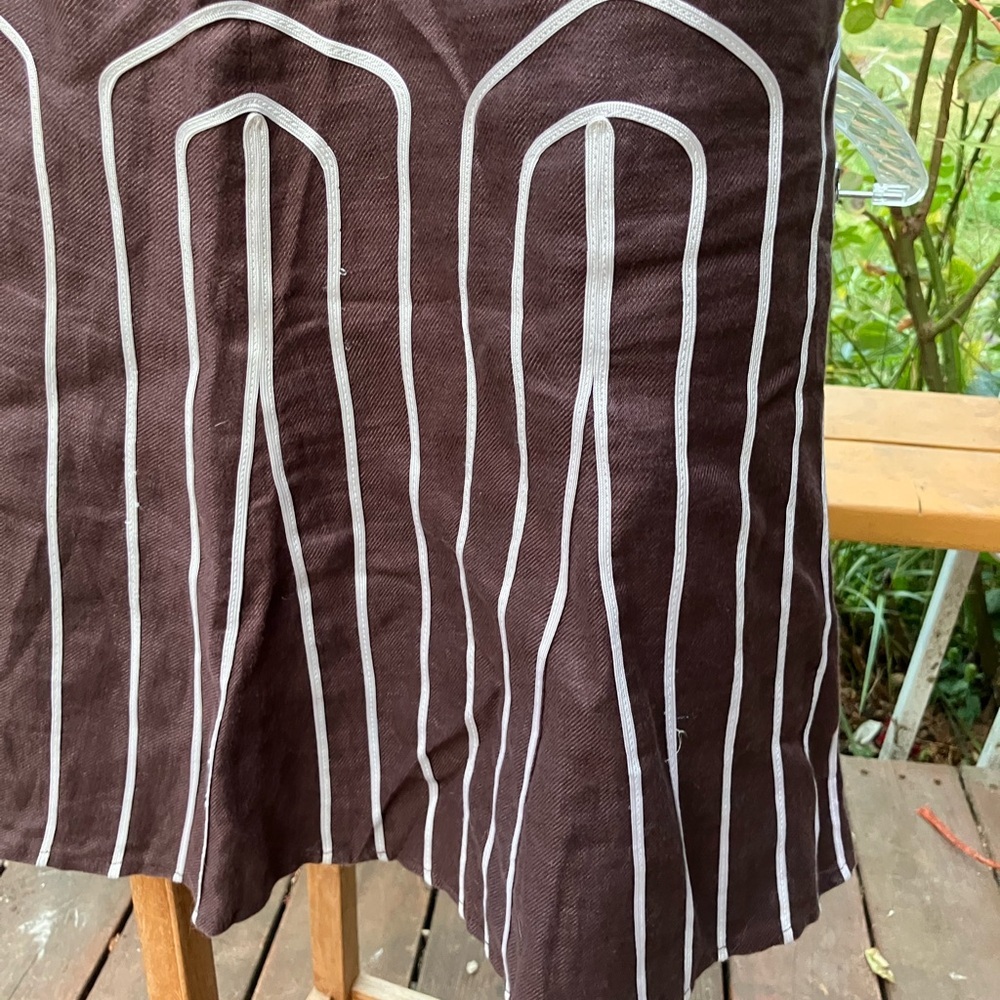 100% linen skirt with ribbon top stitch design by Worthington size 12 - Picture 3 of 6